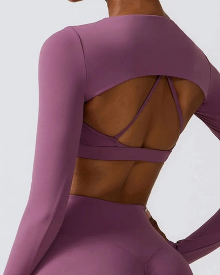 Sportowy komplet damski bezszwowy z krótkim topem z długim rękawem