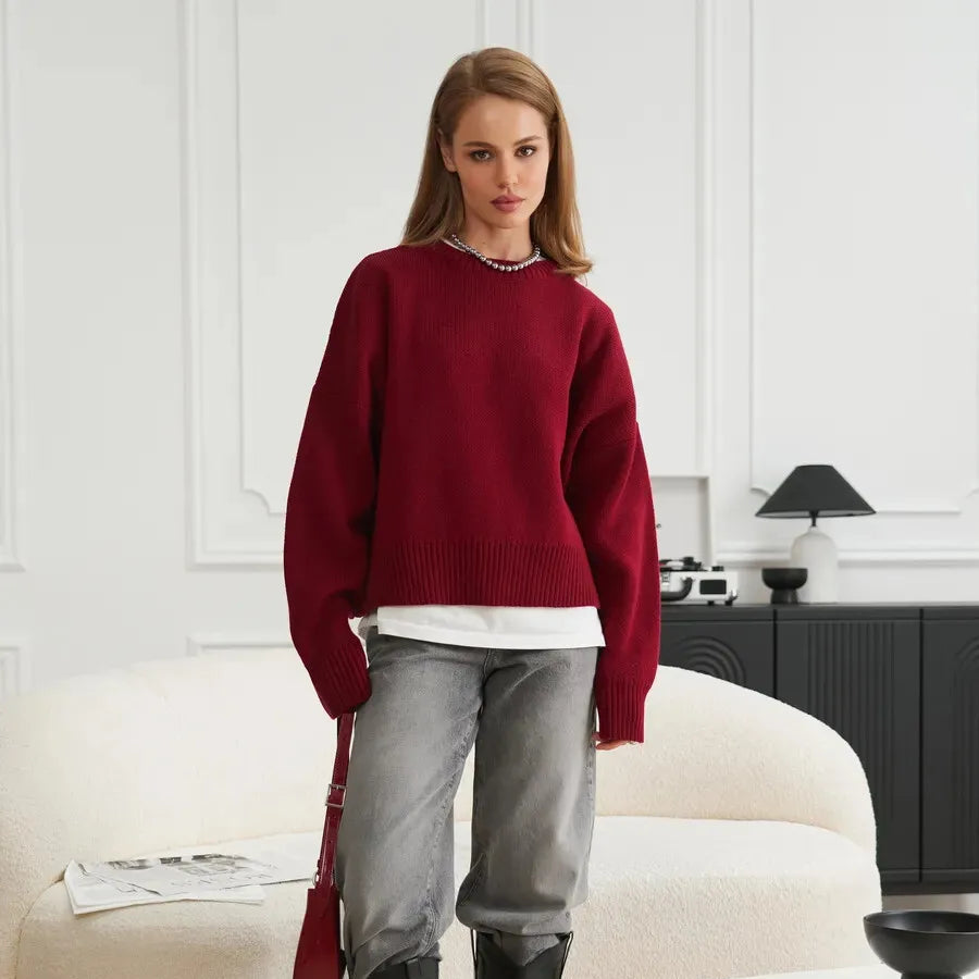 Modny sweter damski o klasycznym kroju