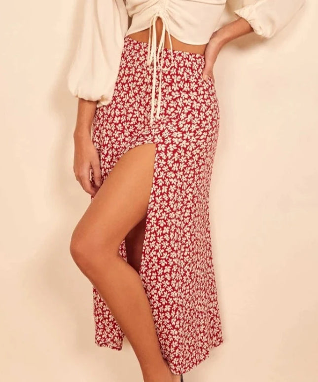 Spódnica midi w drobne kwiatki i z rozporkiem