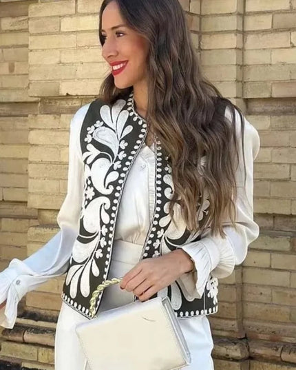 Kamizelka damska z haftowanym motywem kwiatów