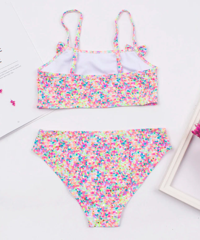 Dwuczęściowy strój kąpielowy dla dziewczynki na cienkich ramiączkach