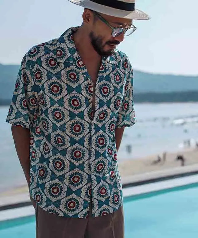 Męska koszula z krótkim rękawem w letni wzór