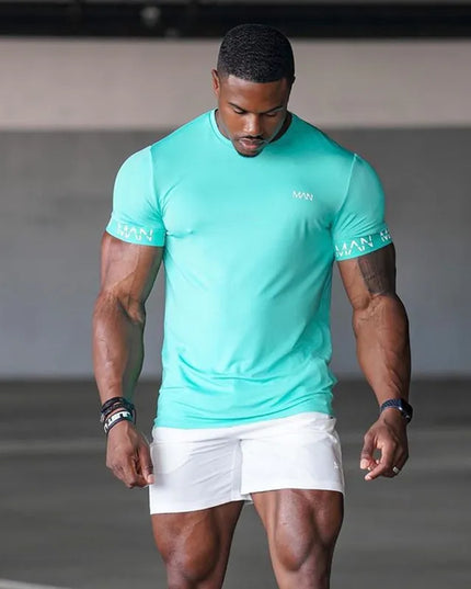 Sportowa koszulka męska z szybkoschnącego materiału