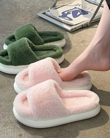 Klapki puszyste na podwyższonej podeszwie