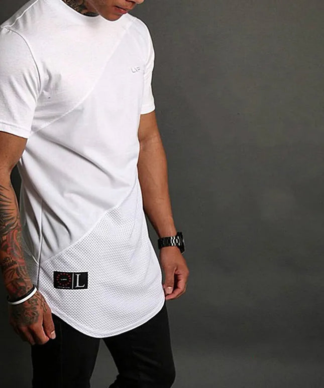 Sportowa koszulka męska o przedłużonym kroju