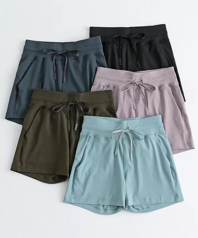 Sportowe szorty damskie przewiewne z wiązaniem w pasie