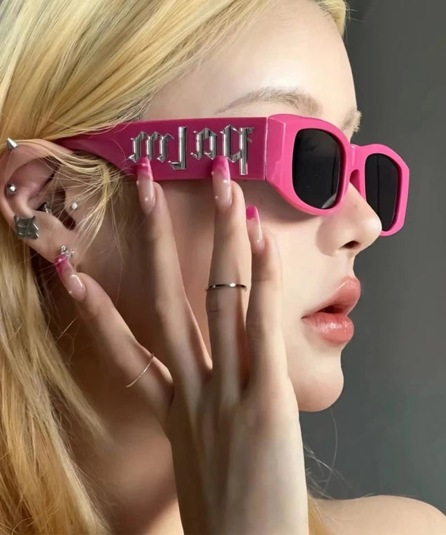 Damskie okulary przeciwsłoneczne w stylu retro z napisem