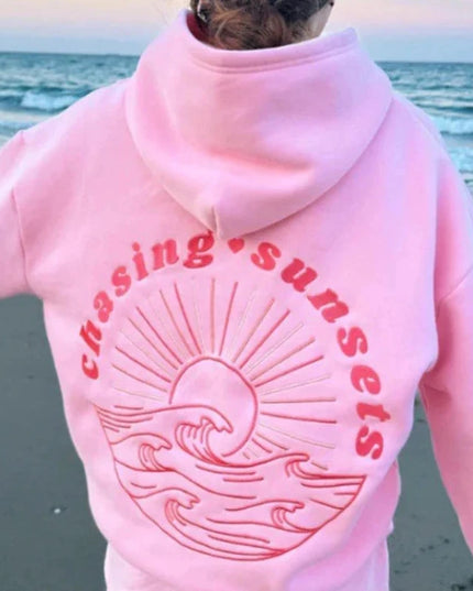 Damska bluza z kapturem i aplikacją na tyle