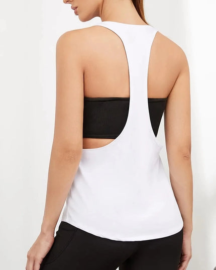 Sportowa koszulka damska na ramiączkach z dużymi wycięciami