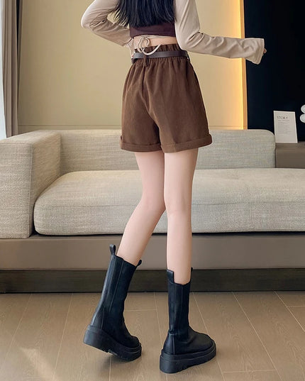 Damskie szorty sztruksowe z kieszeniami