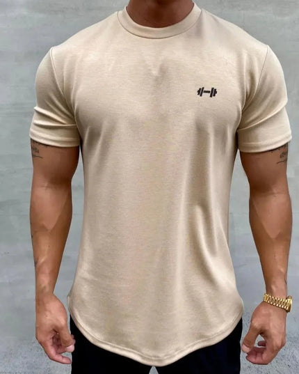 Sportowa koszulka męska w jednolitym kolorze z subtelnym nadrukiem