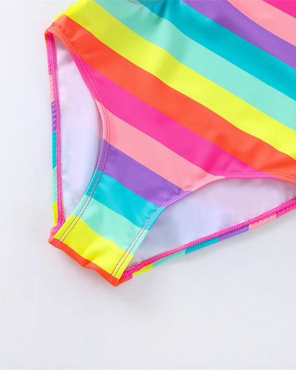 Jednoczęściowy strój kąpielowy dla dziewczynki z wycięciem na boku