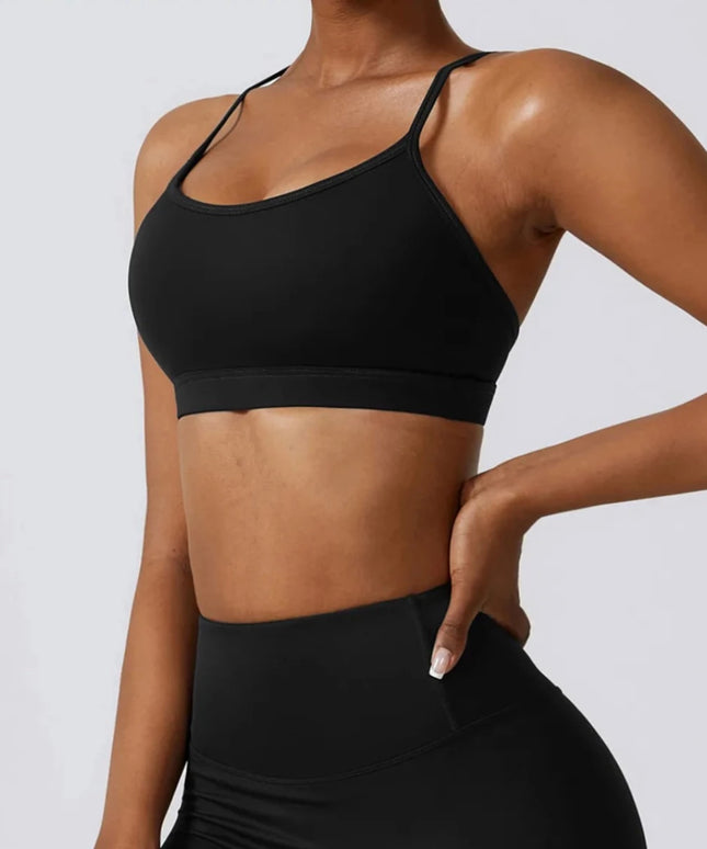 Sportowy komplet damski z biustonoszem ze skrzyżowanymi ramiączkami