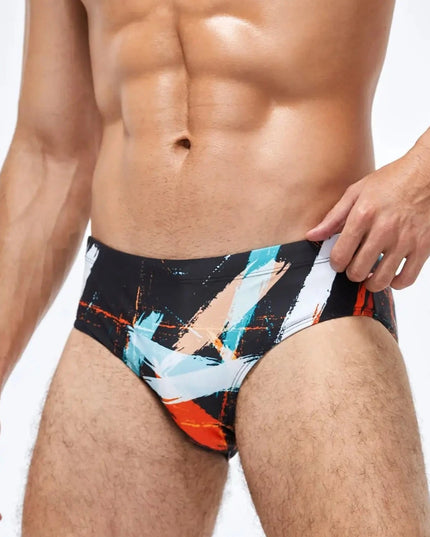 Męskie slipy kąpielowe z kolorowymi motywami