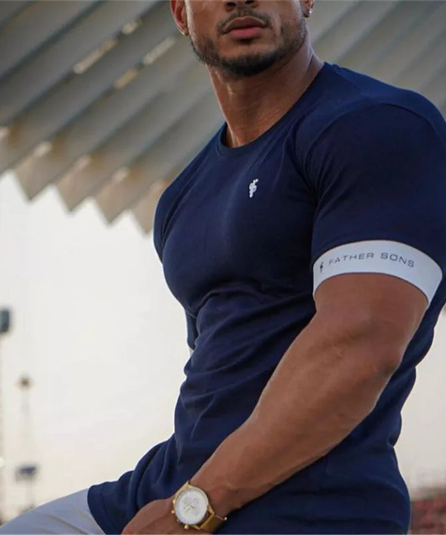 Sportowa koszulka męska o dopasowanym kroju z krótkim rękawem