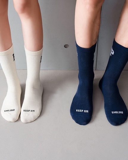 Skarpetki męskie długie z minimalistycznym nadrukiem