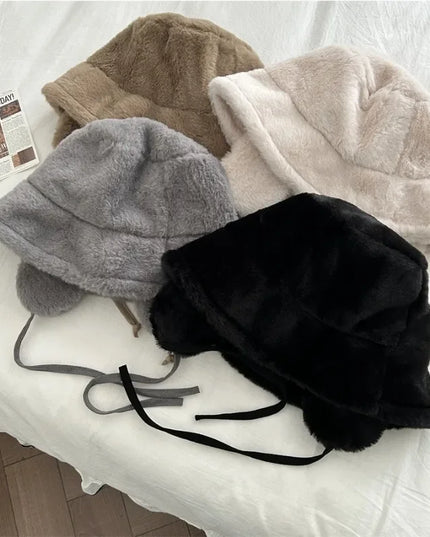 Czapka damska typu bucket z ociepleniem