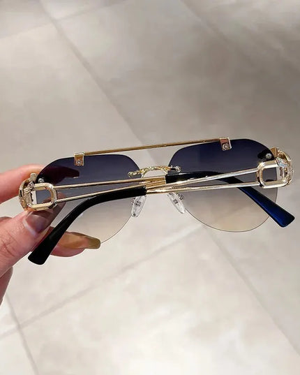 Damskie okulary przeciwsłoneczne pilotki ze złotą ozdobą