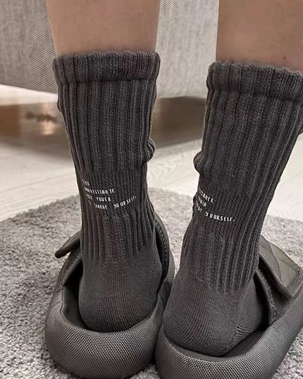 Skarpetki męskie długie z napisami minimalistycznymi ciepłe
