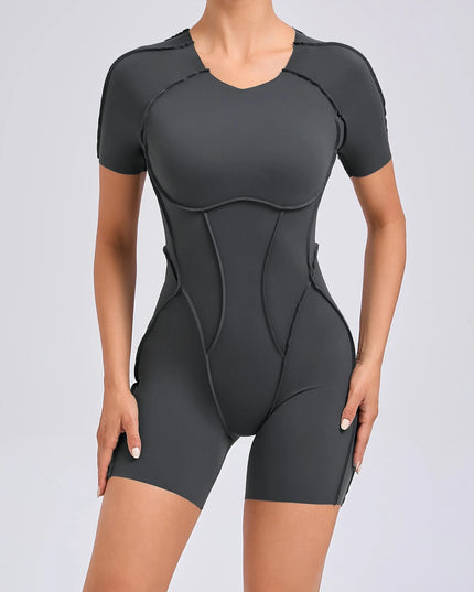 Krótki kombinezon sportowy damski bez pleców - na jogę i siłownię