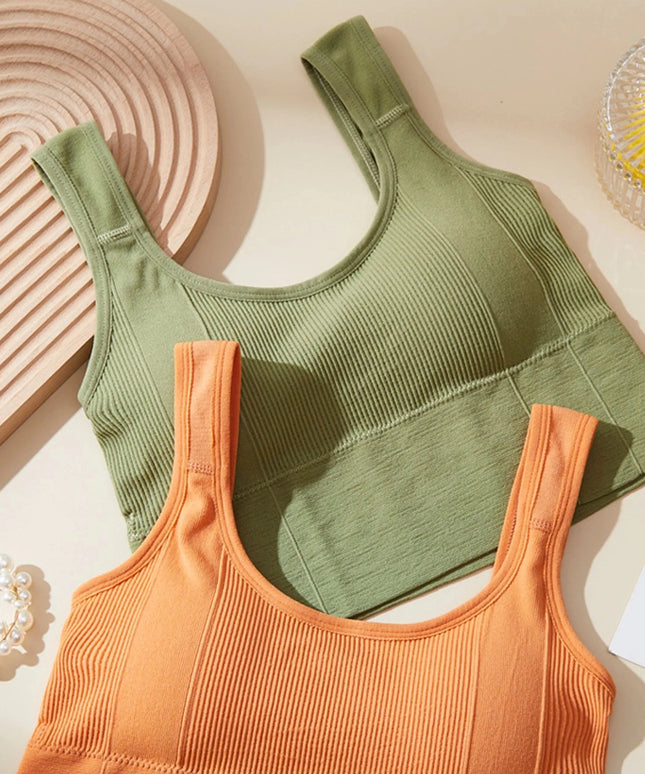 Sportowy biustonosz z przedłużanym dołem