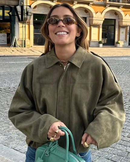 Zamszowa kurtka bomberka oversize zapinana na zamek