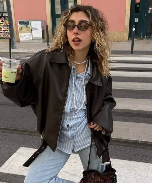Damska skórzana kurtka przejściowa w stylu vintage - krój oversize