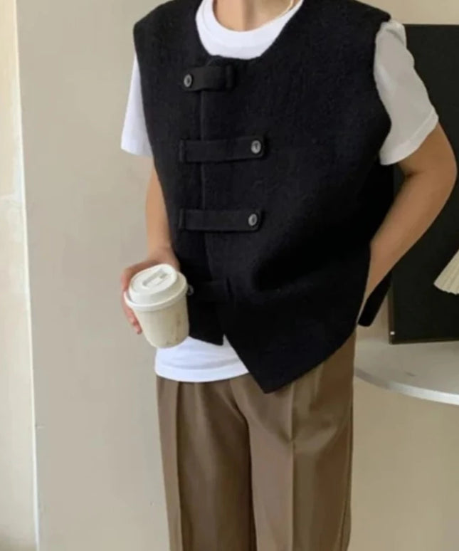 Kamizelka damska o asymetrycznym kroju