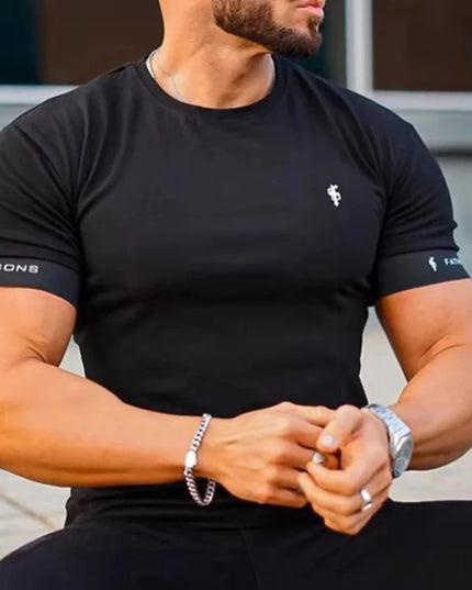 Sportowa koszulka męska o dopasowanym kroju z krótkim rękawem