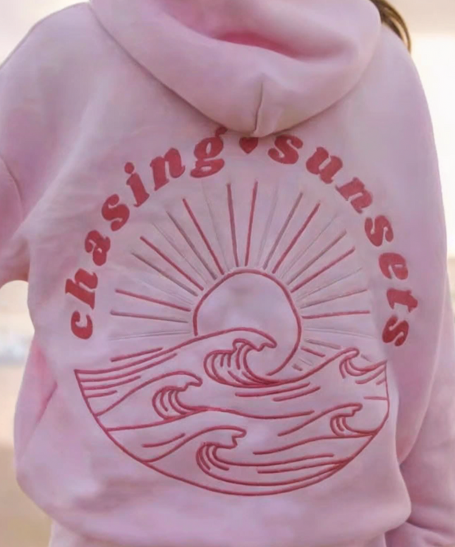 Damska bluza z kapturem i aplikacją na tyle