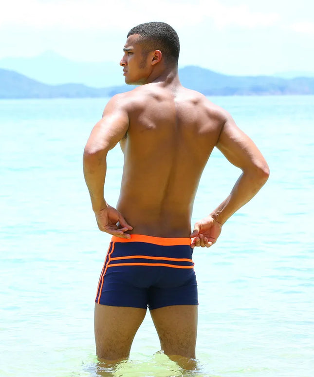 Męskie bokserki kąpielowe z paskami