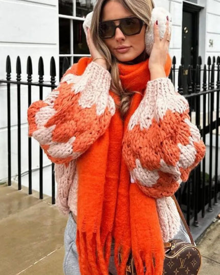 Kolorowy sweter damski oversize z grubym splotem – modny kardigan z długim rękawem