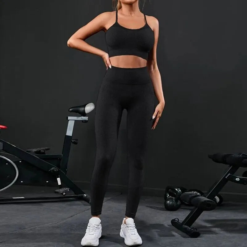 Sportowy komplet damski - legginsy push up i biustonosz ze skrzyżowanymi ramiączkami