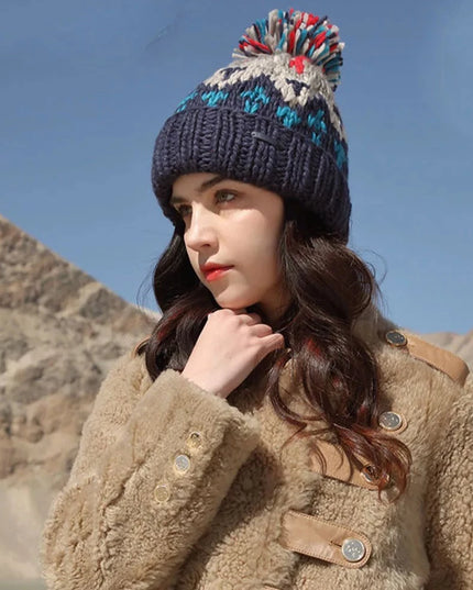 Czapka damska zimowa z pomponem