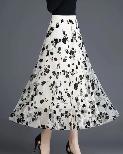 Spódnica midi w czarne kwiatki