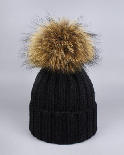 Czapka damska z pomponem