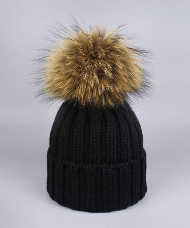 Czapka damska z pomponem