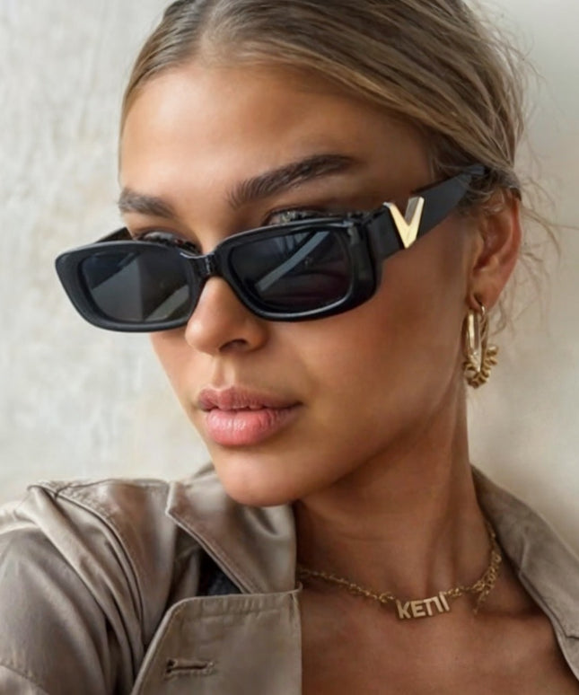 Damskie okulary przeciwsłoneczne prostokątne ze złotą ozdobą