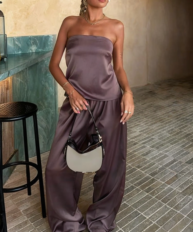 Satynowy komplet damski z wiązanym topem i spodniami o luźnym kroju