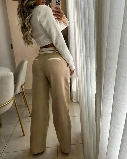 Komplet damski elegancki z krótką marynarką i garniturowymi spodniami