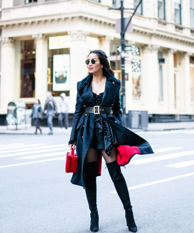 Damski płaszcz zimowy wiązany w talii — elegancki wrap coat