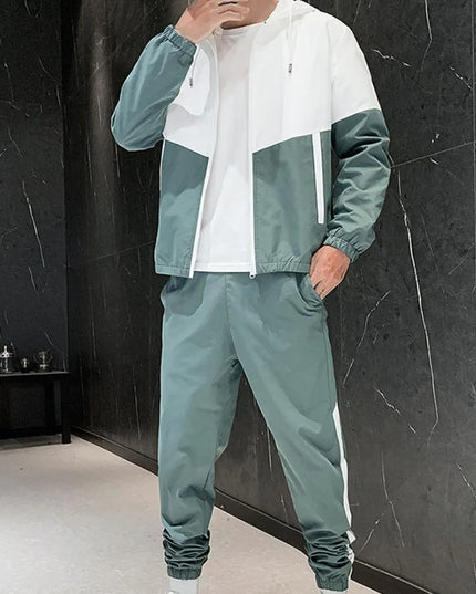 Sportowy komplet męski z bluzą z kapturem i spodniami