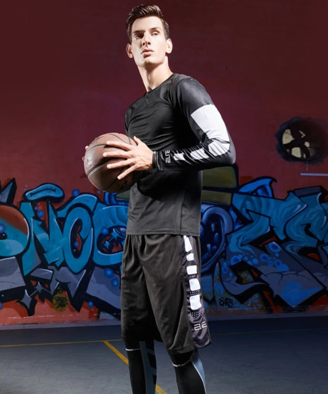 Sportowy komplet męski składający się z  6 elementów