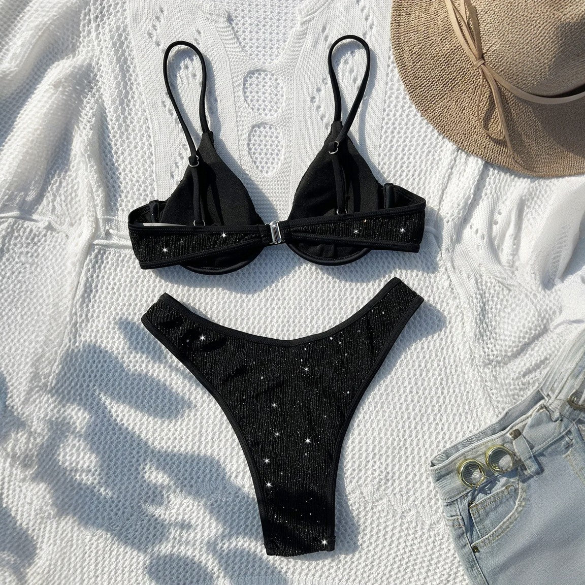 Błyszczący dwuczęściowy strój kąpielowy bikini z usztywnianym biustonoszem