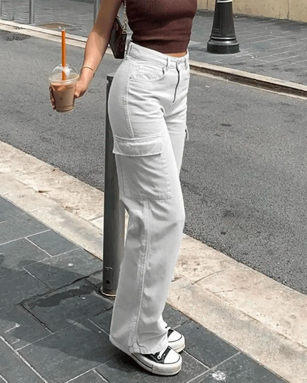 Damskie spodnie cargo z regulowanym pasem