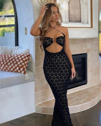 Sukienka maxi na cienkich ramiączkach z wycięciem pod biustem