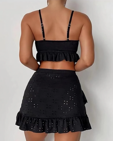 Dwuczęściowy strój kąpielowy z falbankami w zestawie ze spódnicą - 3 elementy