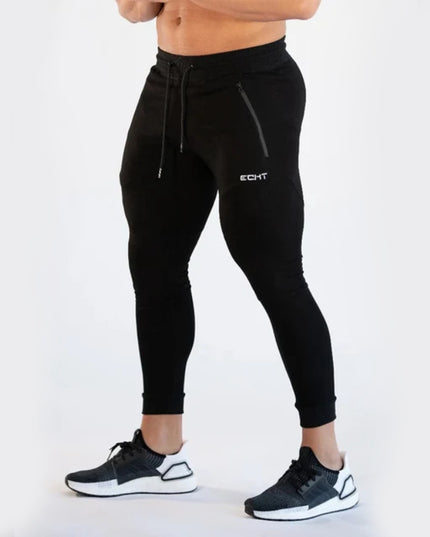 Sportowe dresy męskie o bardzo dopasowanym kroju