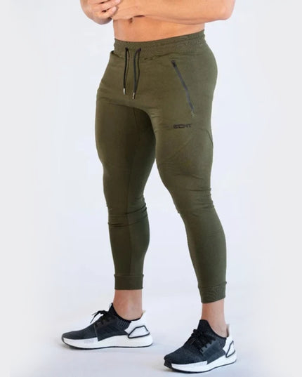 Sportowe dresy męskie o bardzo dopasowanym kroju