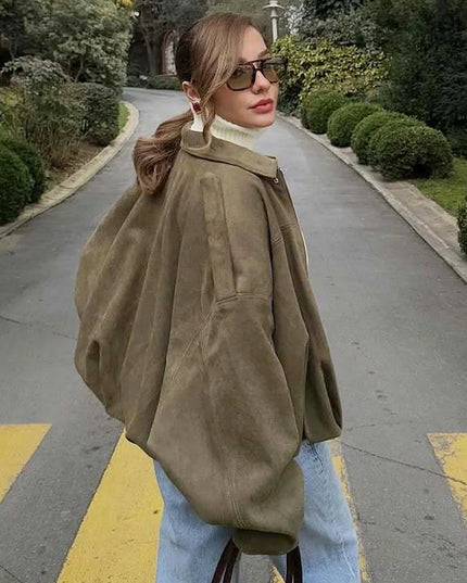 Zamszowa kurtka bomberka oversize zapinana na zamek